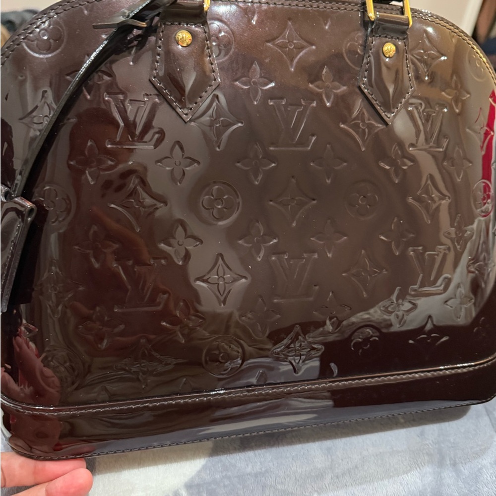 Louis Vuitton Glossy Monogram Alma Satchel in Dark Bordeaux - Picture 12 of 16